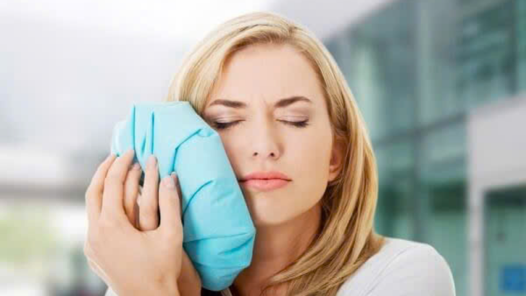 Hướng dẫn chăm sóc sau nhổ răng và sử dụng khay duy trì, máng chống nghiến